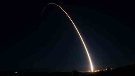 USA testen atomwaffenfaehige Rakete — World