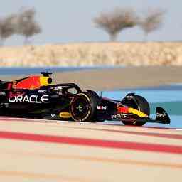 Verstappen und De Vries beginnen die F1 Saison in Bahrain Sehen
