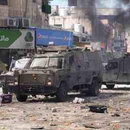 Zehn Tote und 102 Verwundete bei israelischem Angriff auf Palaestinenser
