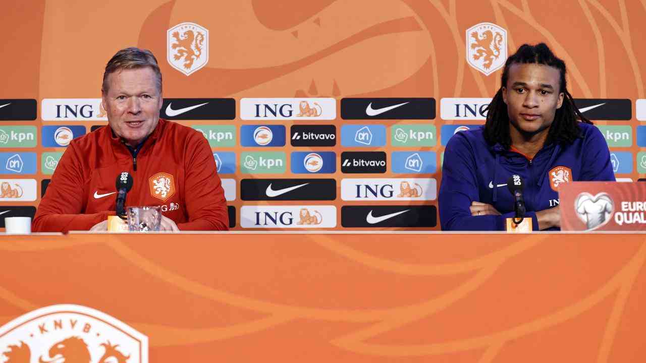 Beeld uit video: Koeman wil dat Oranje ongeacht de score blijft jagen op goals tegen Gibraltar
