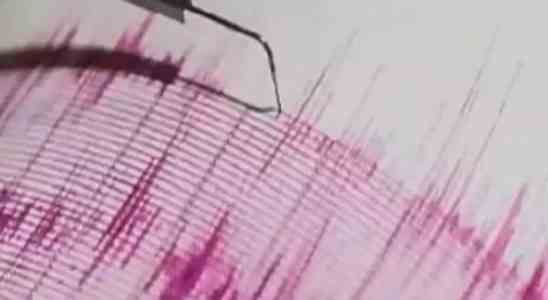 2 Tote als ein starkes Erdbeben der Staerke 68 Pakistan