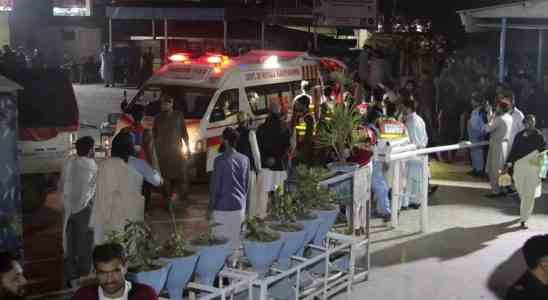 9 Tote als starkes Erdbeben Pakistan und Afghanistan erschuettert