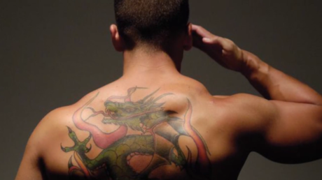 Das US Militaer lockert die Tattoo Regeln um die Rekrutierung anzukurbeln —
