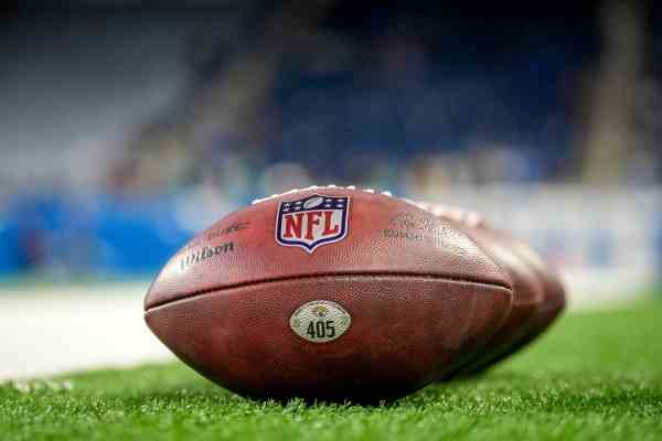 Das allererste NFL Spiel am Black Friday wird kostenlos auf Prime