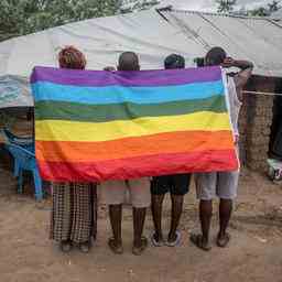 Das ugandische Anti Homosexuellen Gesetz hat schwerwiegende Folgen fuer die niederlaendische Entwicklungshilfe