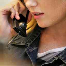 Deutlich mehr Kinder rufen Kindertelefoon mit emotionalen Problemen an