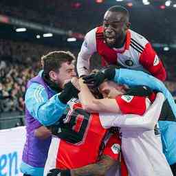 Feyenoord entgeht Punktverlust gegen ten FC Groningen durch spaetes Tor