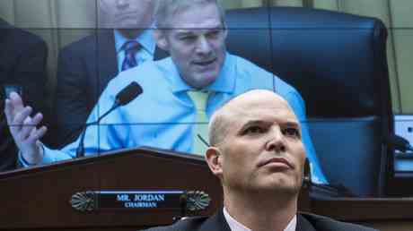 Kongressabgeordneter fordert IRS auf den Hausbesuch von Matt Taibbi zu