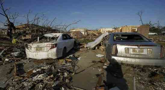 Mississippi USA Beaengstigende Erholung im tornadoverwuesteten Mississippi im Gange