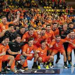 Niederlaendische Handballer schlagen ueberraschend Kroatien und sind auf dem Weg