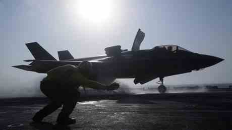 Pentagon bestellt Fix fuer alle F 35 weltweit — World