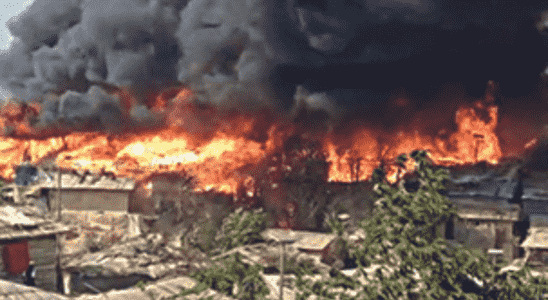 Rohingya Grosses Feuer bricht im Lager der Rohingya in Bangladesch