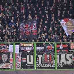 Rotterdam erlaubt auch keine Ajax Fans in De Kuip waehrend