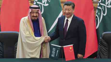 Saudi Arabien naehert sich dem russisch chinesischen Block — World