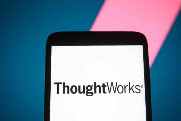 Thoughtworks entlaesst rund 500 Mitarbeiter inmitten der anhaltenden Verlangsamung