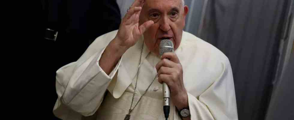 Vatikan Papst verbringt die zweite Nacht „gelassen im Krankenhaus