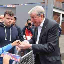 Wandering Crystal Palace bringt den erfahrenen Trainer Hodgson nach fast