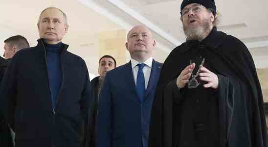 Wladimir Putin besucht Mariupol Medienbericht von Russland besetzte Stadt in