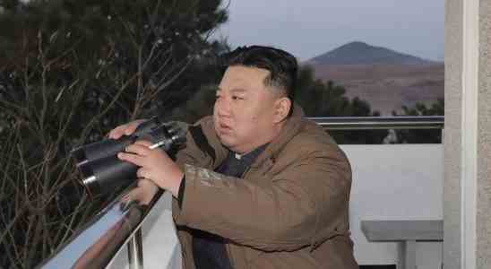 „Nordkoreas Kim leitete Uebungen die einen nuklearen Gegenangriff simulierten