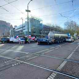 La municipalite de La Haye dissout une manifestation de camionneurs