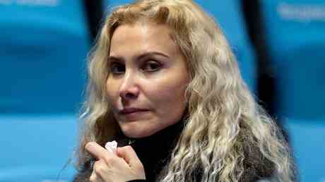 Lentraineur de Valieva reagit aux critiques du chef olympique —