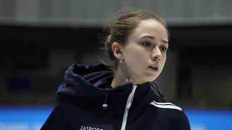 Les patrons du patinage international veulent que Valieva soit suspendue