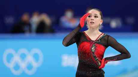 Traitez ladolescente Valieva avec respect ministre russe des Sports