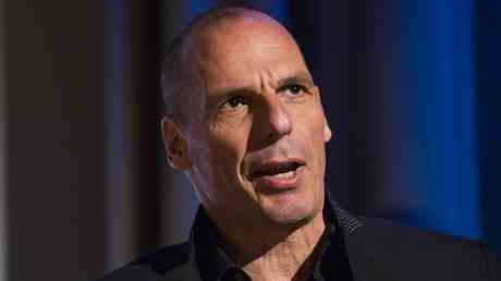 Yanis Varoufakis critique les NFT et les jeux P2E —
