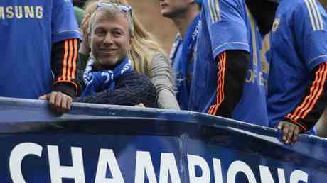 Abramovich exhorte a construire un superclub russe a la fin