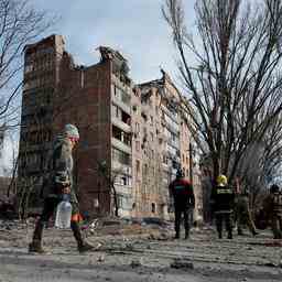 Apercu Calme relatif a Kiev violents combats dans lest