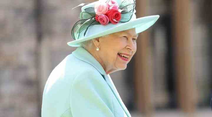 La reine Elizabeth apparait en personne pour la premiere fois