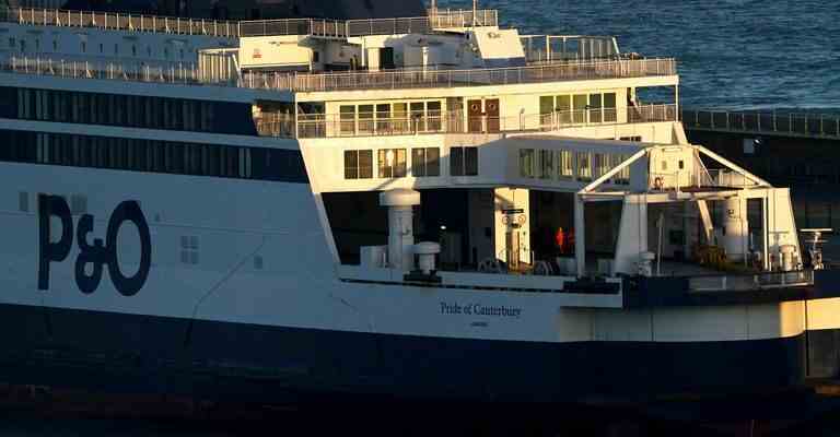 Licenciements chez PO Ferries un couple licencie apres 31 ans