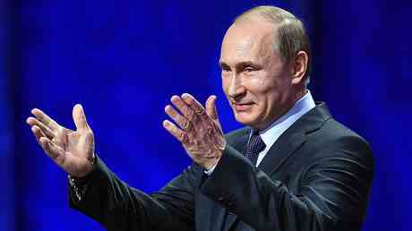 Poutine fait leloge des paralympiens russes apres la fin de