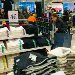 Primark supprime 240 emplois aux Pays Bas tous les magasins restent