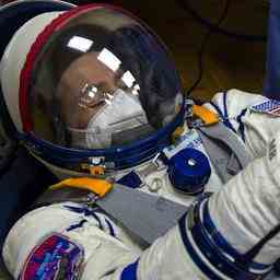 Un astronaute americain atterrit en toute securite sur Terre avec