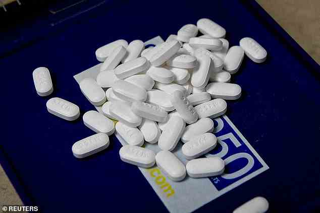 Walgreens signale le problème aux médecins, les accusant de sur-prescrire les médicaments hautement addictifs aux patients vulnérables