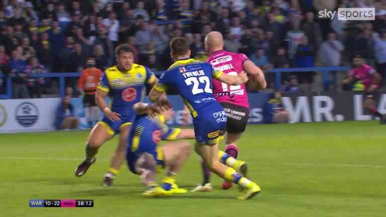 Liam Farrell a montré un jeu de jambes formidable pour franchir la ligne alors que Wigan reprenait le contrôle de Warrington à la fin de la première mi-temps