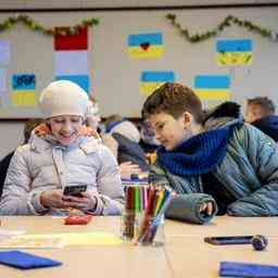 Au moins 7 300 enfants ukrainiens vont a lecole