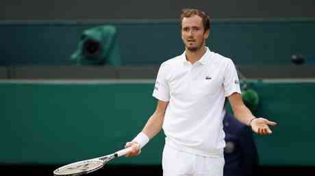 Cinq federations europeennes de tennis soutiennent linterdiction de Wimbledon en