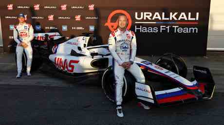 Lequipe americaine de F1 demande de largent a la Russie