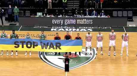 Lequipe serbe de basket evite les gestes pro ukrainiens — Sport