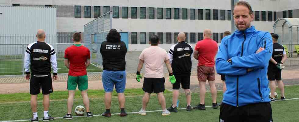 Daniel 37 ans purge une peine le club professionnel Heracles