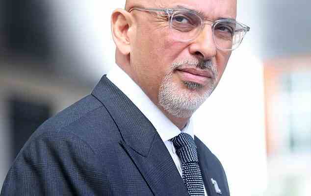 Des militants trans chassent Nadhim Zahawi du campus universitaire et