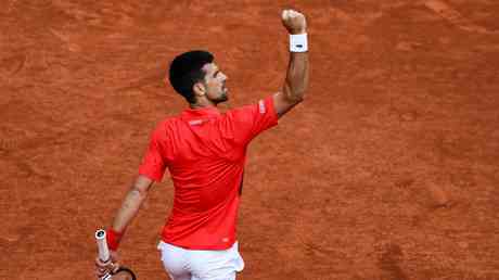 Djokovic hue alors quil organise un eventuel affrontement a Roland Garros