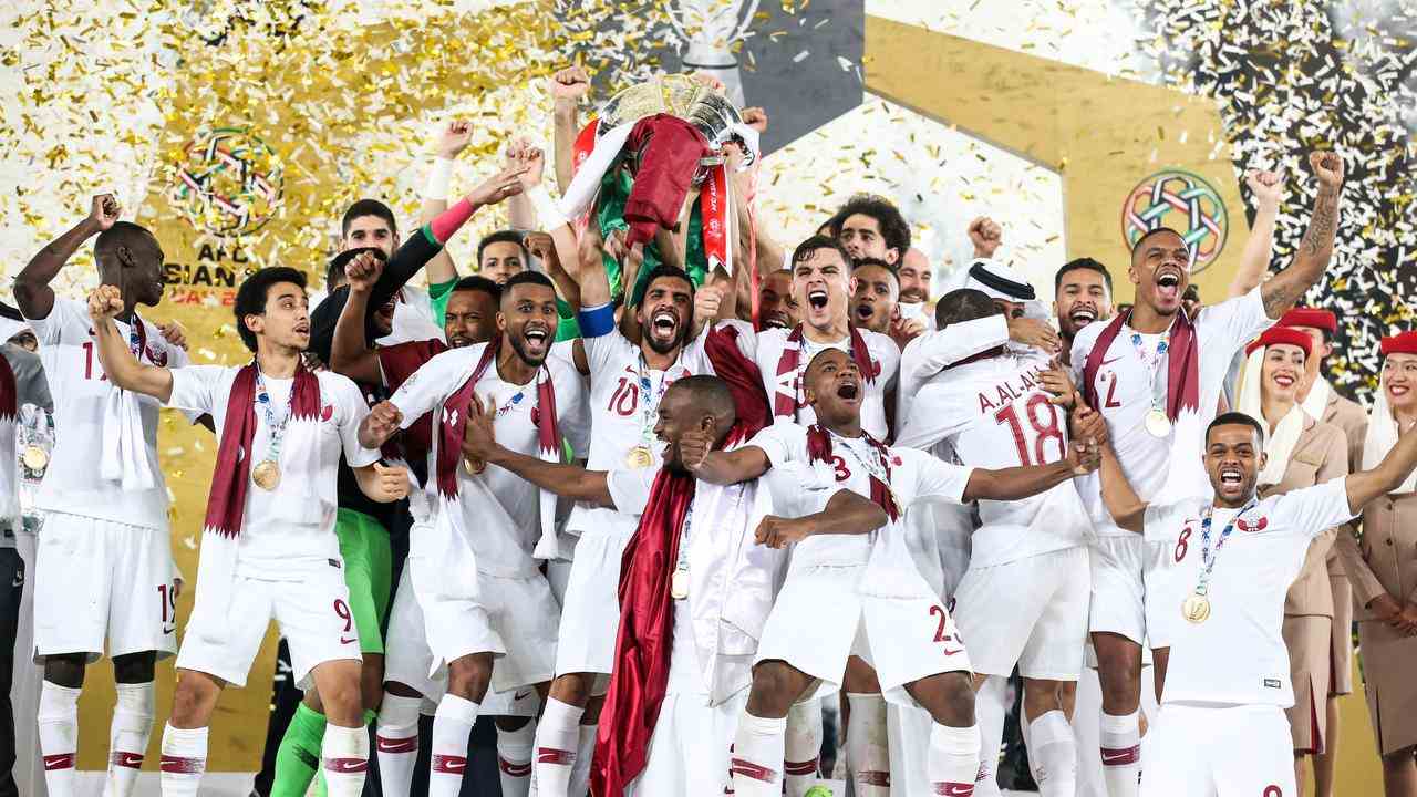 L'équipe nationale du Qatar célèbre la victoire au classement général de la Coupe d'Asie en 2019.