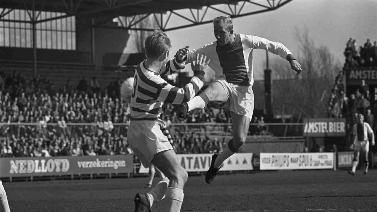 Henk Groot en 1968 en action pour le compte de l'Ajax.
