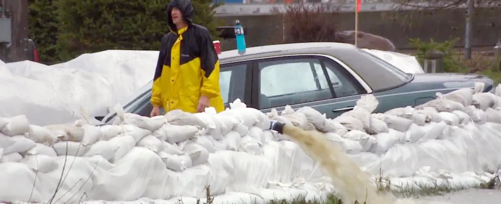 Lutte contre les inondations a Minnedosa au milieu de fortes.webp