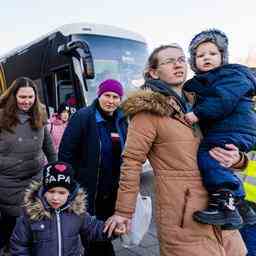 Plus de 4 300 refugies ukrainiens ont deja trouve du