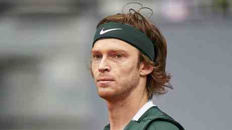 Un as du tennis russe accuse les chefs de Wimbledon
