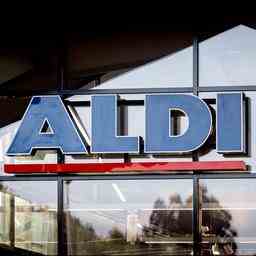 Un plus grand supermarche Aldi ouvre ses portes a Lunteren